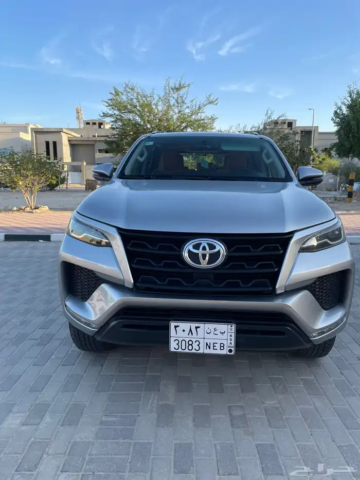 للبيع جيب فورشتتر 2022 11