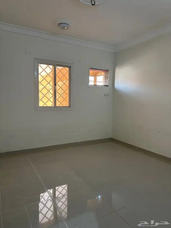 شقة 4 غرف بحي الحرازات بجدة 1