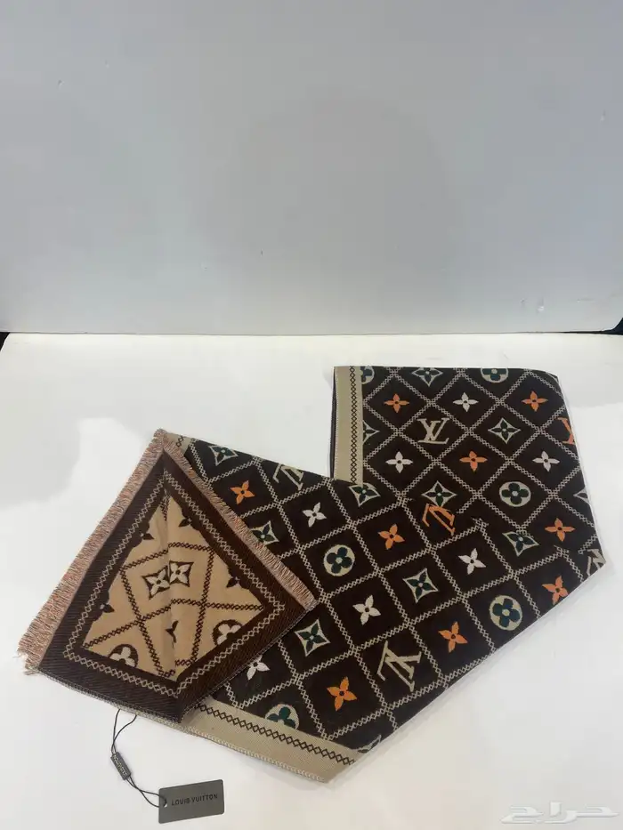 شالات الشتاء من عده البراندات العالميه متوفره الان 0