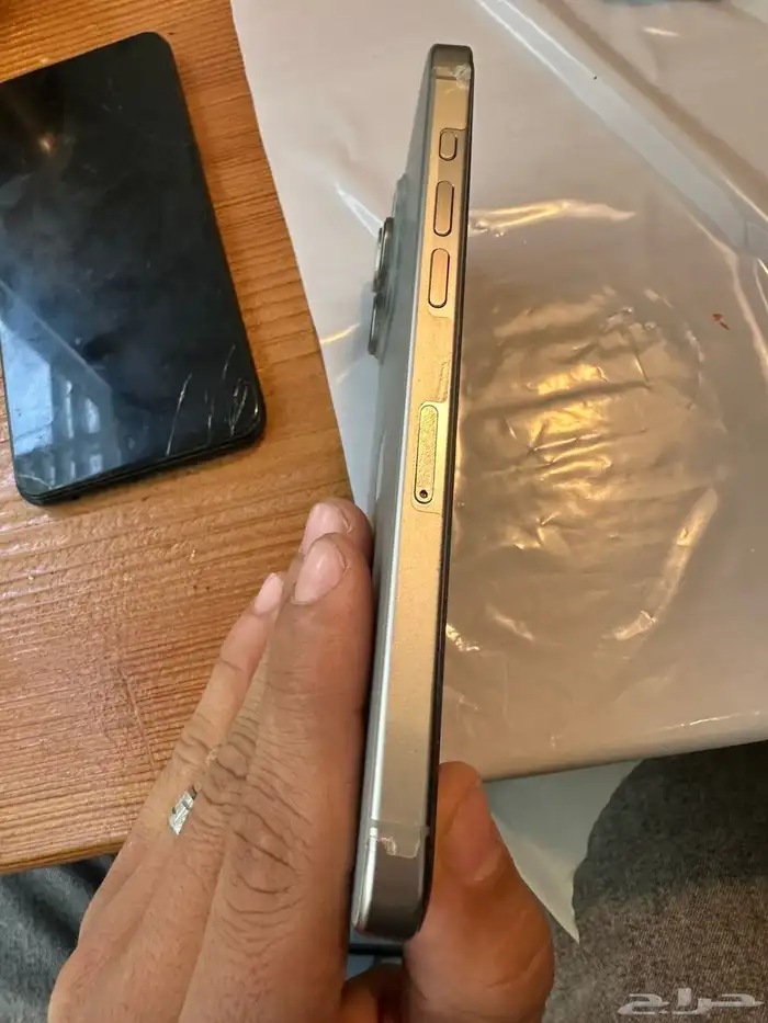 آيفون 15 برو مكس 256 جينجر 4