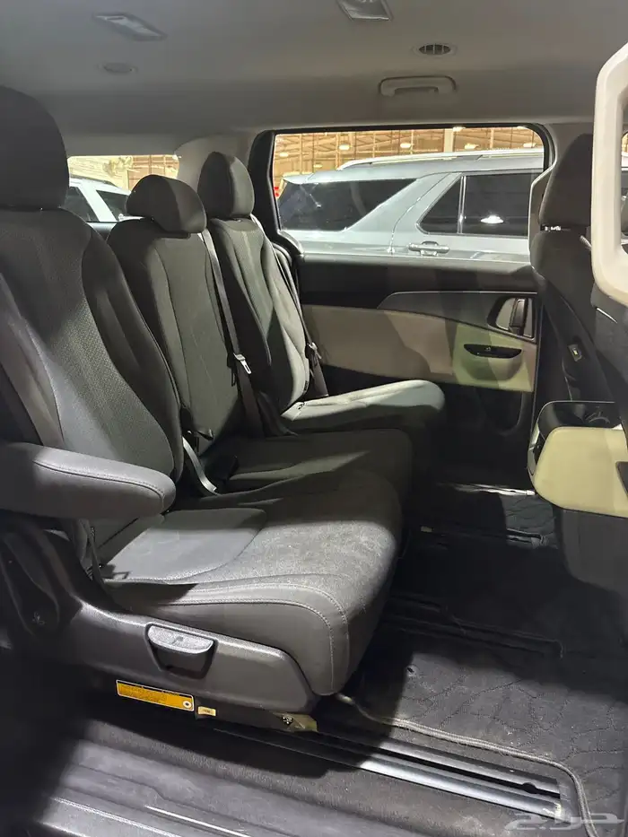 كيا كرنفال 2023 10