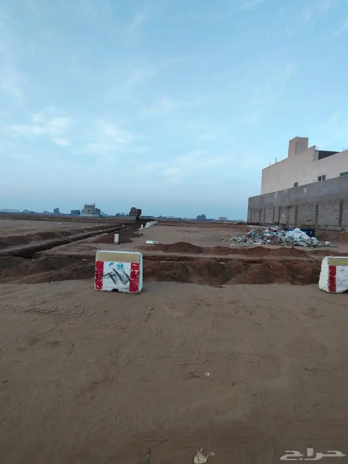 للبيع في حي النجمة شارعين 25   16 6