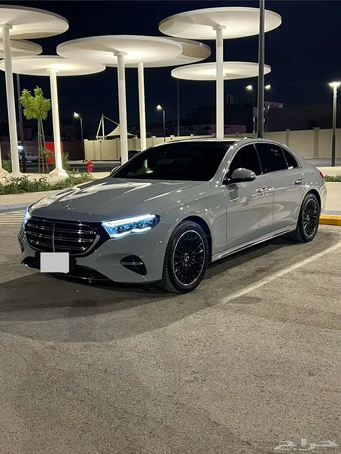 للبيع مرسيدس E300 1