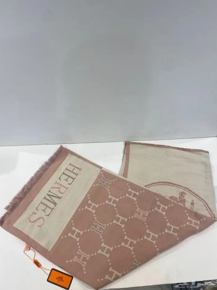 شالات الشتاء من عده البراندات العالميه متوفره الان 49