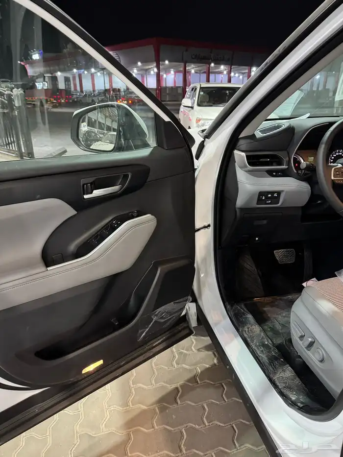 تويوتا هايلاندر GLE 13