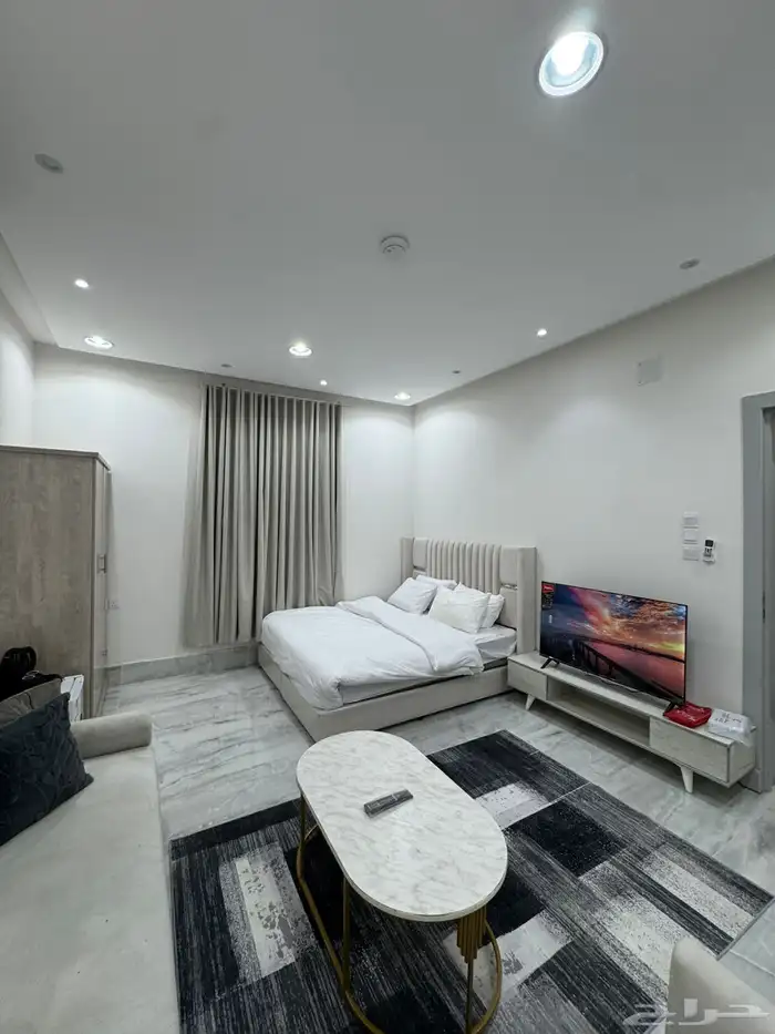 استديو للإيجار 1