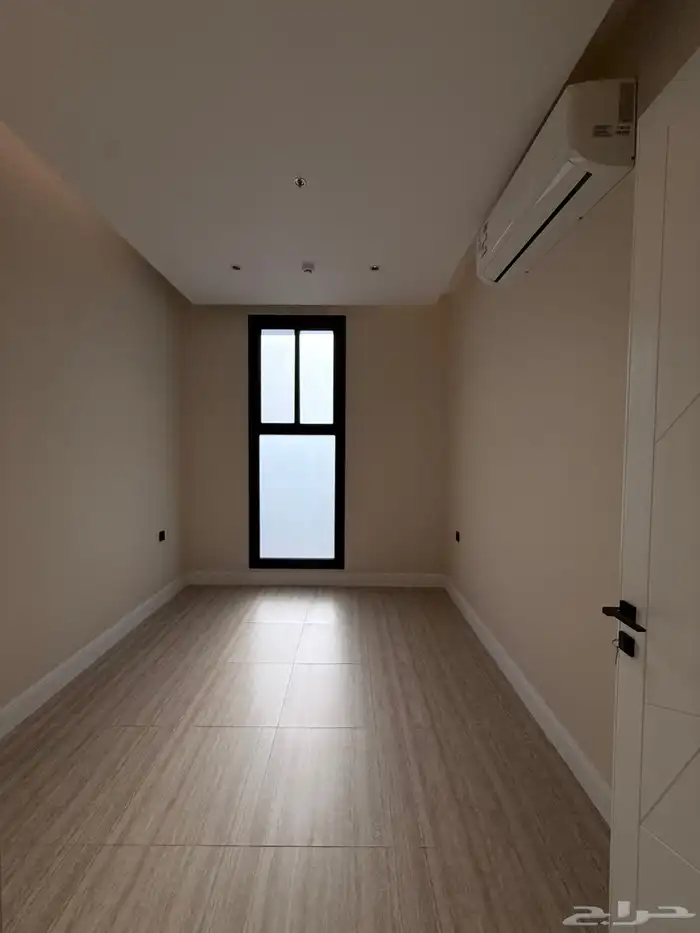 شقة جديدة بتصميم حديث للايجار بحي العارض 11