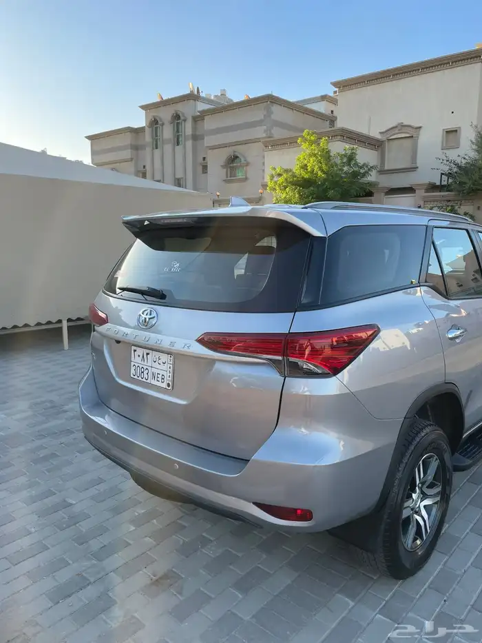 للبيع جيب فورشتتر 2022 4