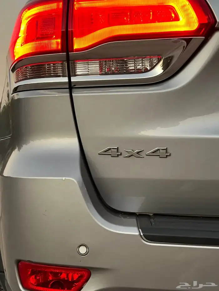 جراند شيروكي 2017 ( بحالة الوكالة ) 13