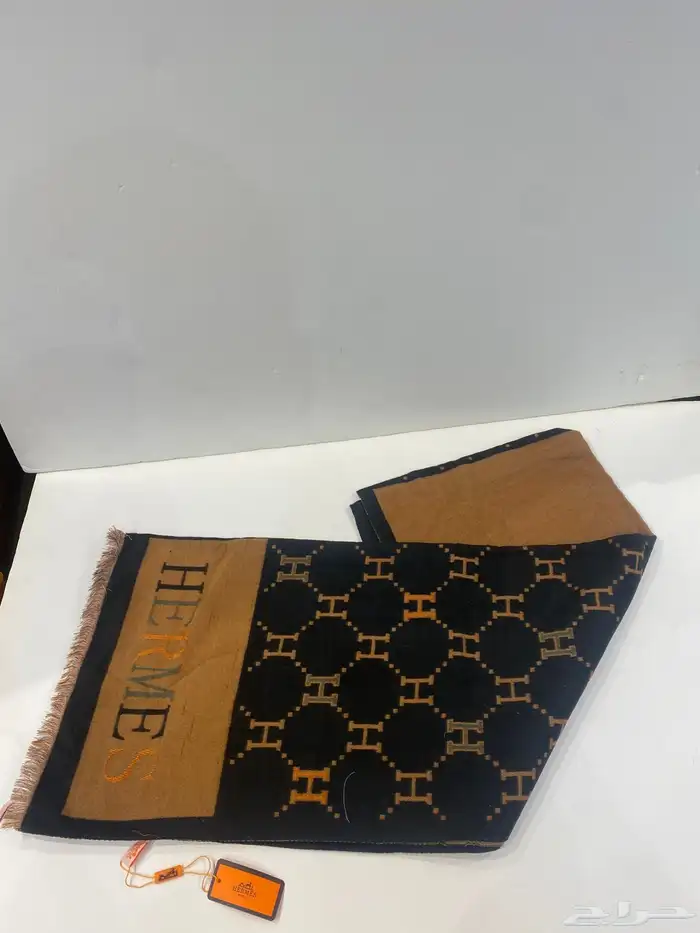 شالات الشتاء من عده البراندات العالميه متوفره الان 20