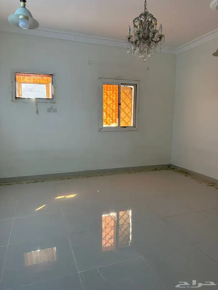 شقة 4 غرف بحي الحرازات بجدة 4