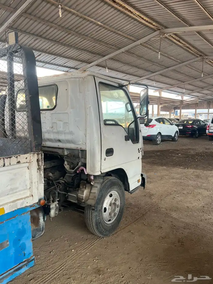 للبيع دينا ايسوزو موديل 2006 3