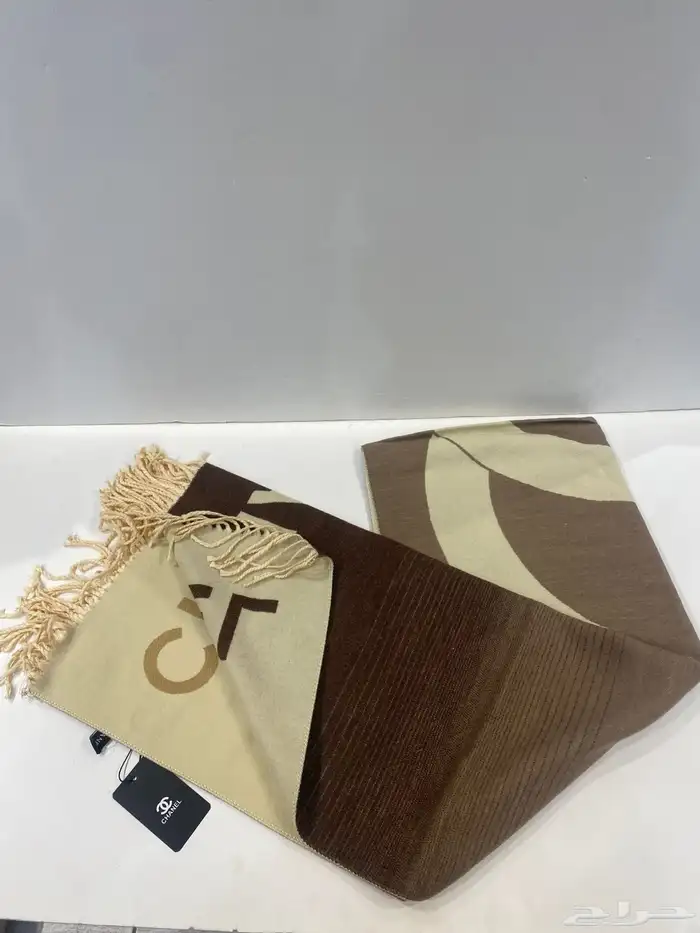 شالات الشتاء من عده البراندات العالميه متوفره الان 31