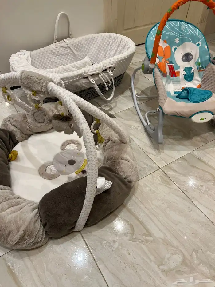 اغراض طفل للبيع 2