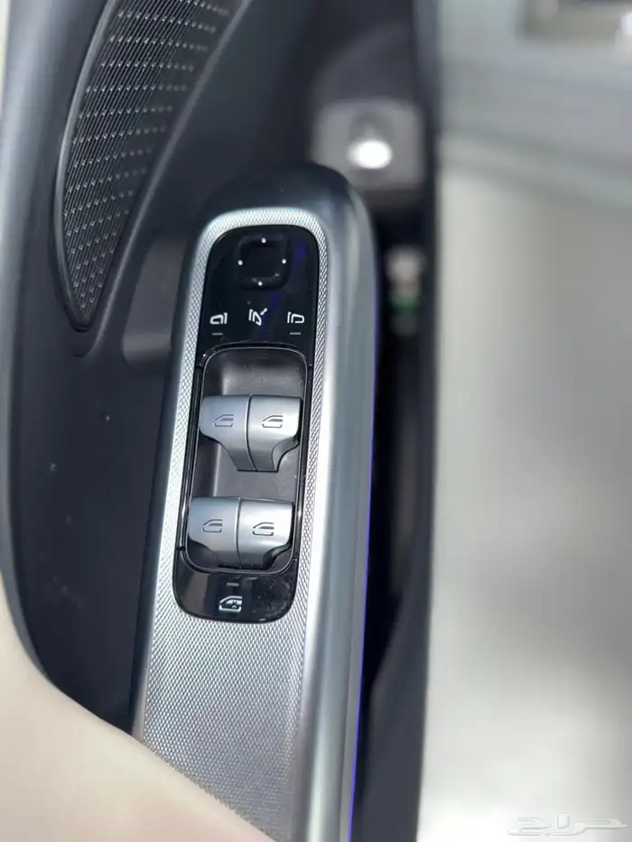 مملوكة لدي العصيمي قيد الشحن _ مرسيدس E200 _ 2025 9