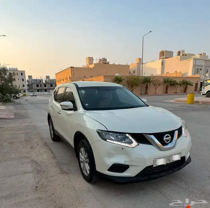 اكس تريل 2015 ابيض 1