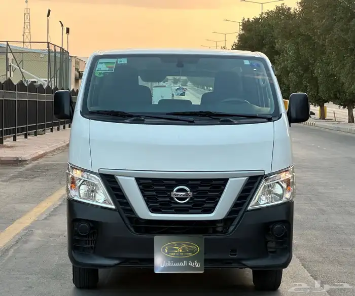 نيسان باص بضاعه موديل 2020 سعودي قير عادي ديزل 6