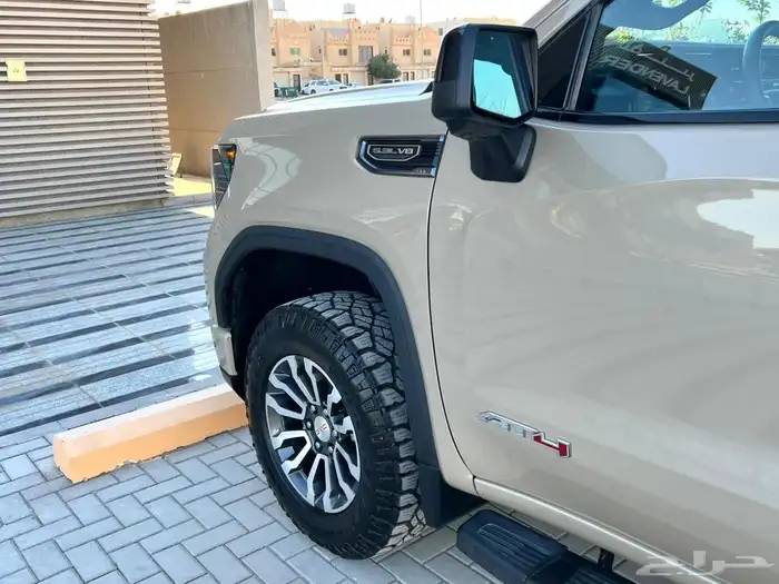 سييرا GMC AT4 2023 3