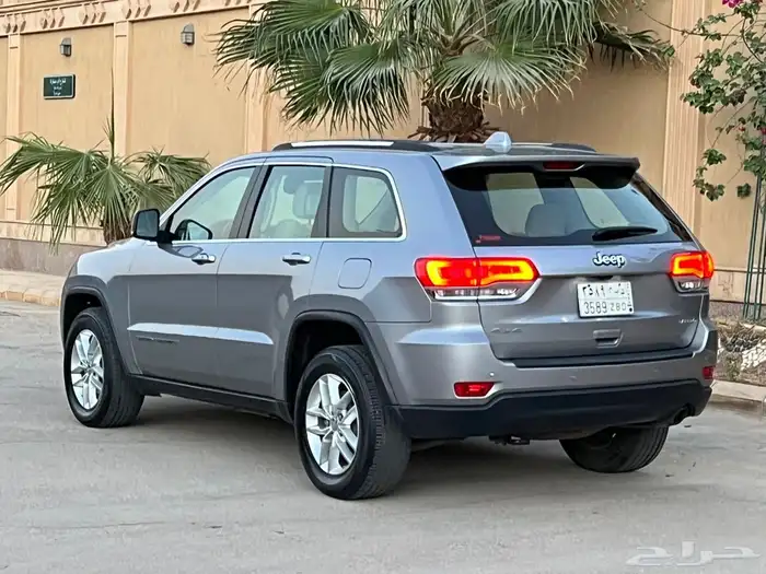 جراند شيروكي 2017 ( بحالة الوكالة ) 4