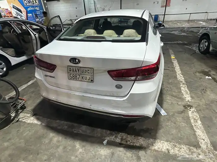 كيا 2016نظيفه جدا خاليه من اي حوادث علي الشرط 9