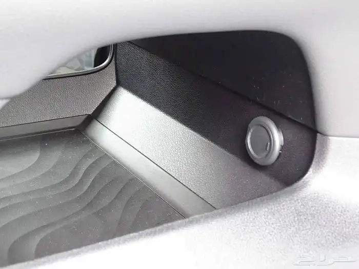 انفنتي QX80 اوتو جراف موديل 25 19