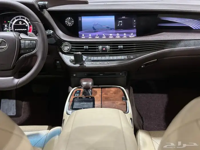 لكزس LS 350AA موديل 2018 14