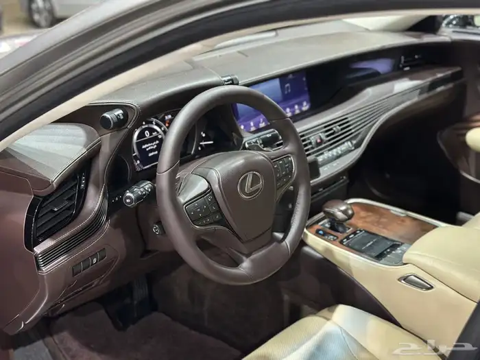 لكزس LS 350AA موديل 2018 17