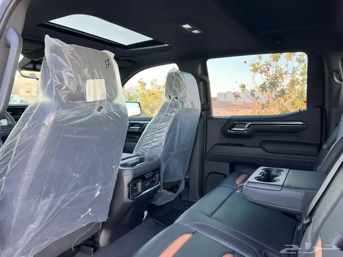 سييرا GMC AT4 2023 15