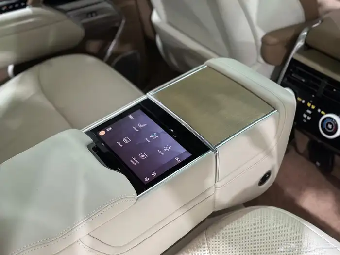 رنج روفر فوج SV فل كامل 8 سرندل الناغي موديل 2023 15