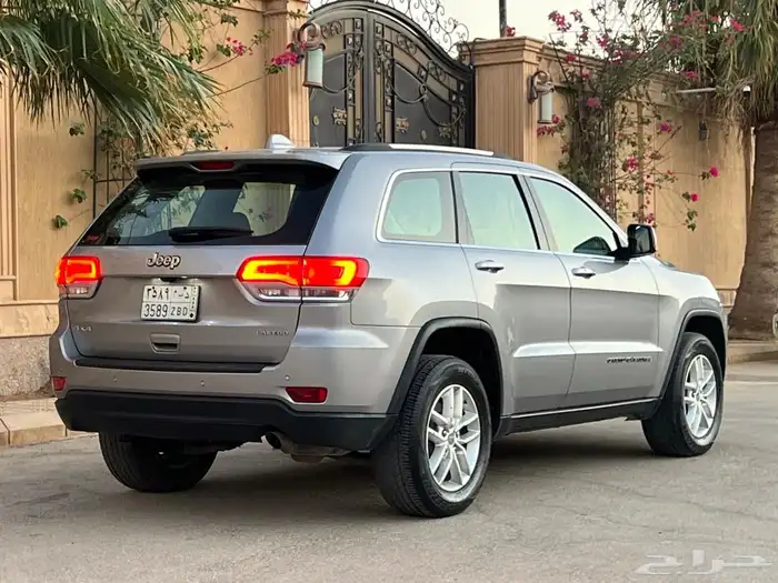 جراند شيروكي 2017 ( بحالة الوكالة ) 14