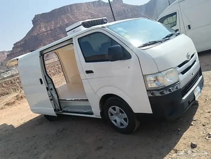 باص ثلاجه. 2015. مجدد. مفحوص. ممشى. 515 بنزين 4