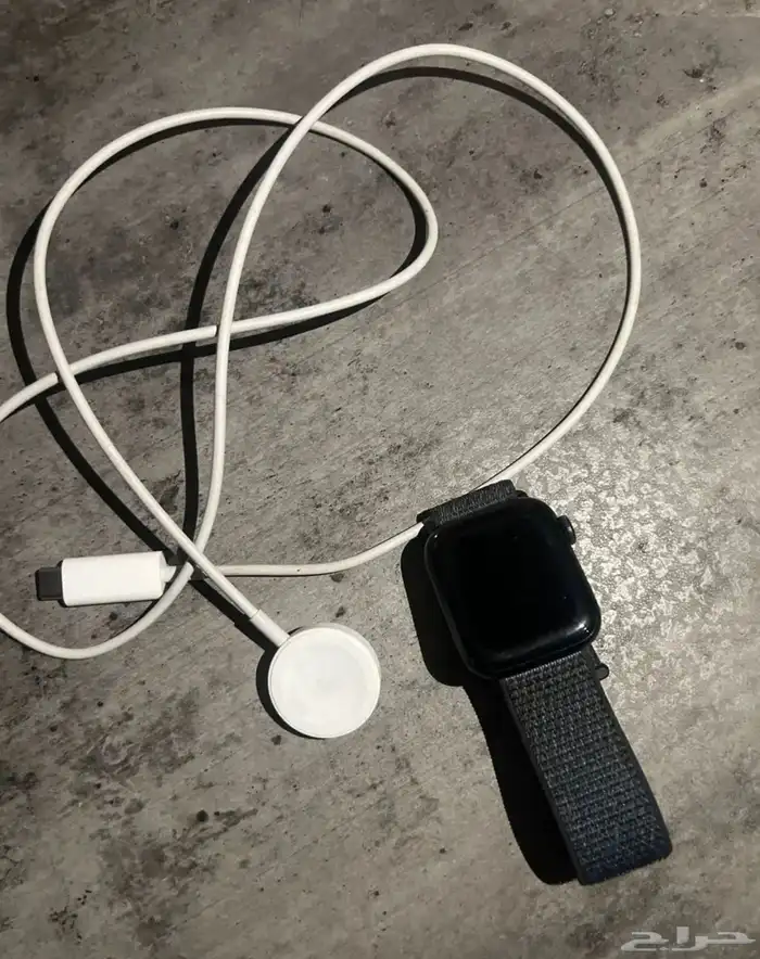 ساعة ابل من جرير 1