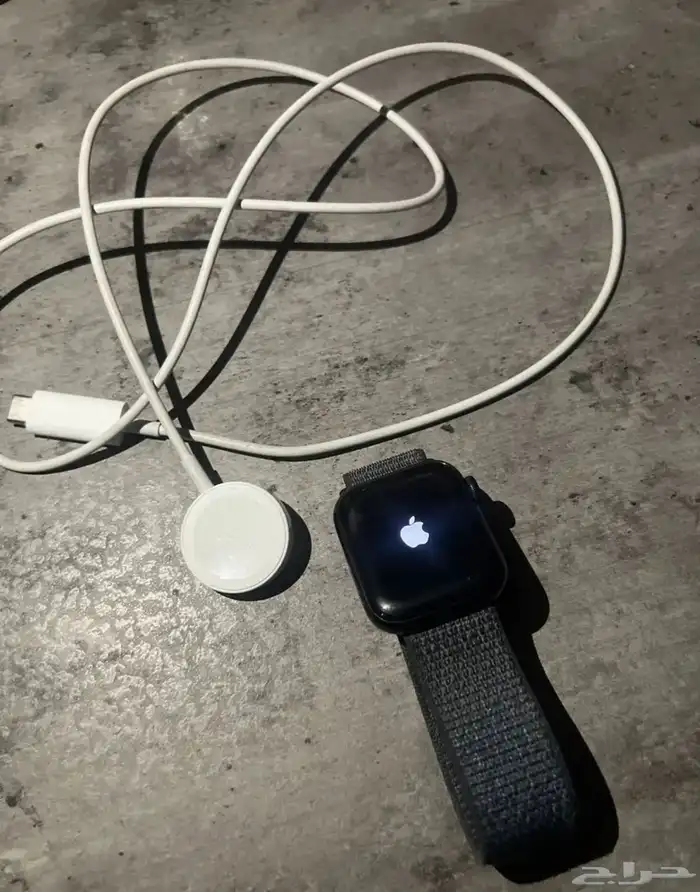 ساعة ابل من جرير 0