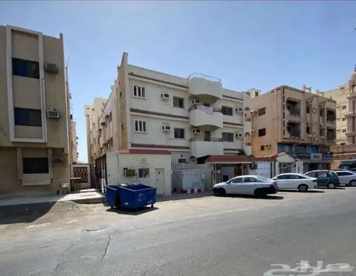 عماره تجاريه على شارع الصحافه 630 متر بسعر مغري 0