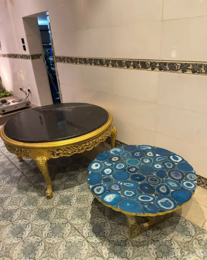 طاولات وغساله اتوماتيك وسرير وباب خشب وفرن كهربائي 5