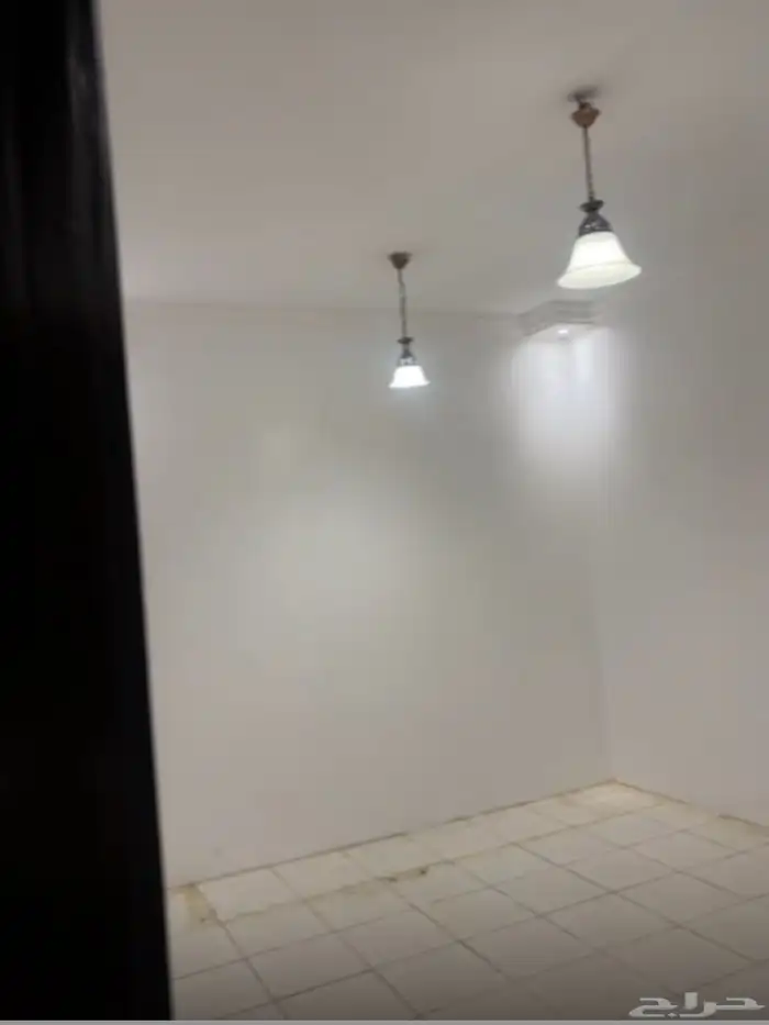 شقة غرفتين نوم وصالة وحمام ومطبخ نظيفة 2