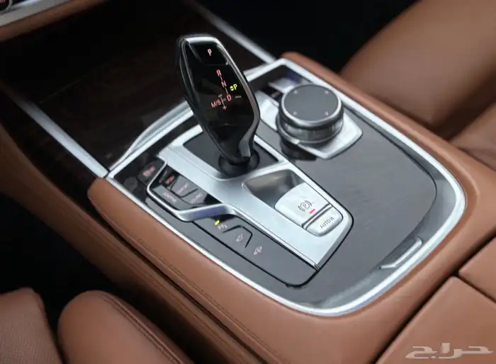 بي ام دبليو 2021 740li 17