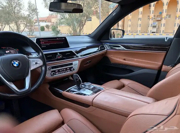 بي ام دبليو 2021 740li 11