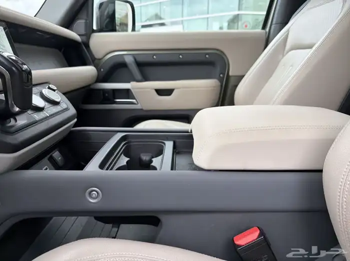 لاند روفر ديفندر 90 - 2022 - بسعر خيااالي 6