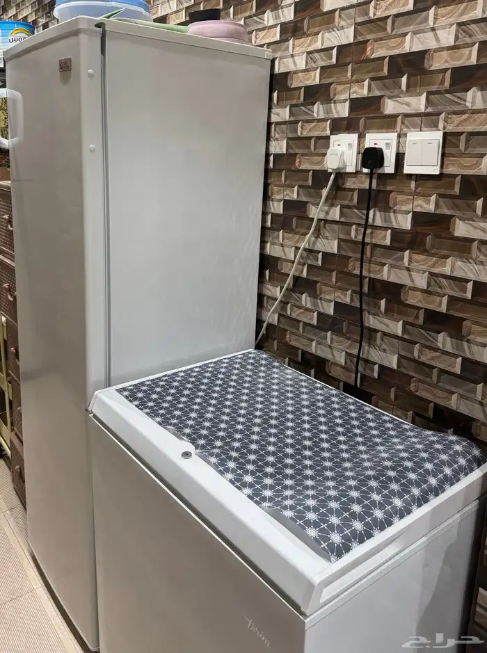 للبيع فريزر اثنين 0