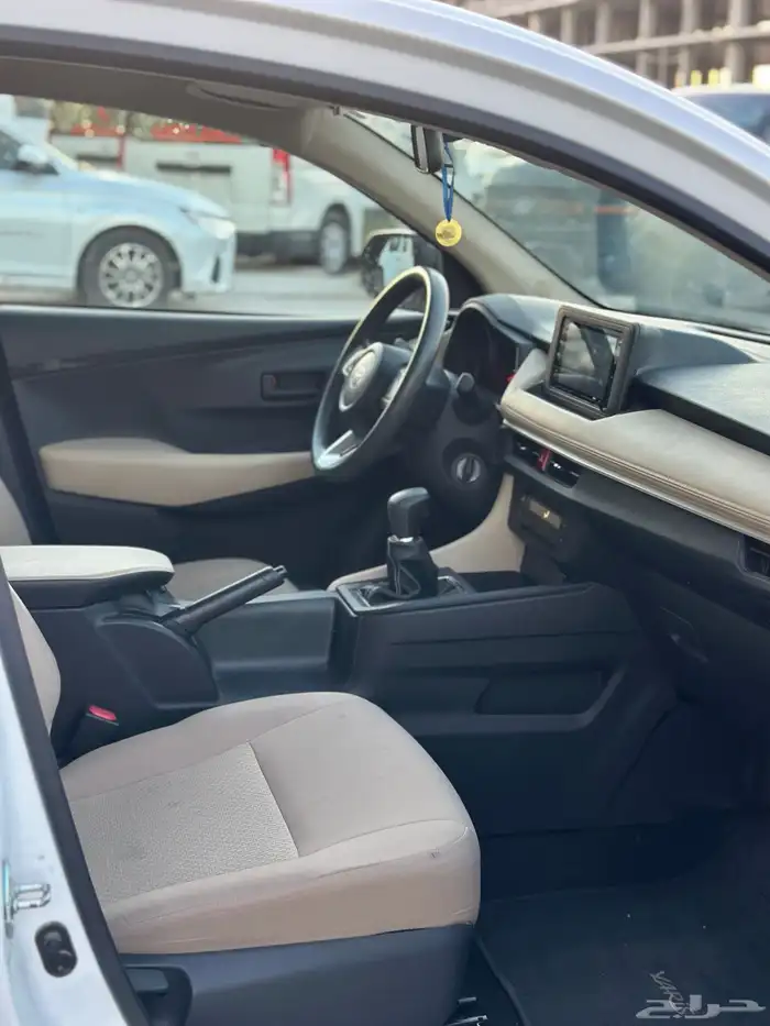 تويوتا يارس 2023 9