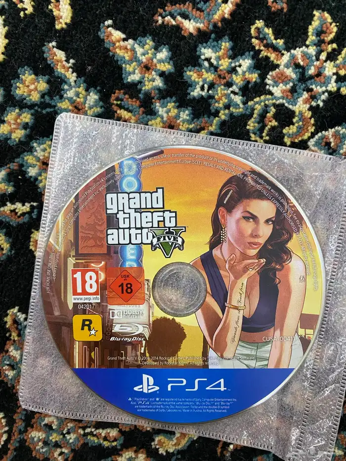 شريط قراند 4 نظيف وخالي من الخموش 0