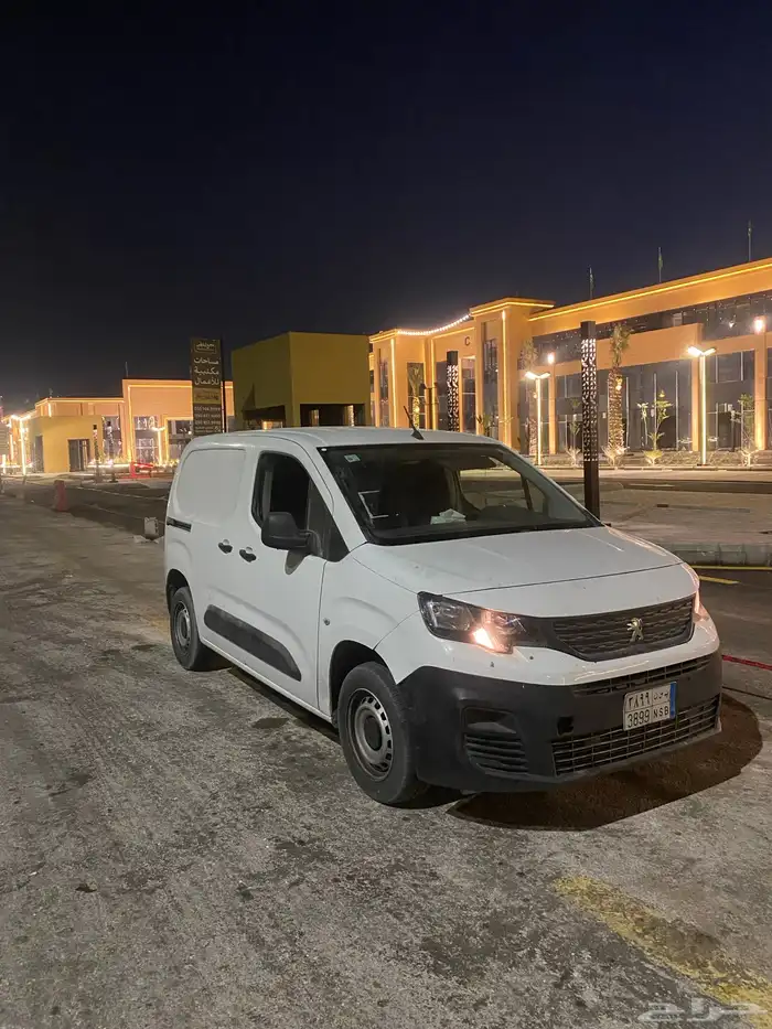 توصيل اي شي داخل المنطقه وخارجها 0