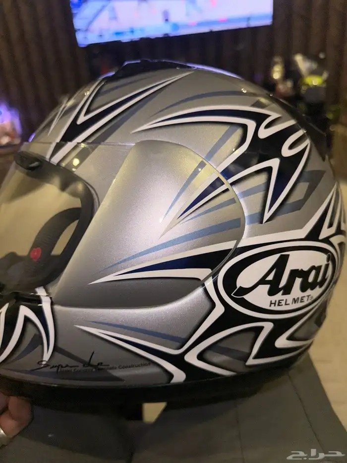 خوذة دباب arai 3