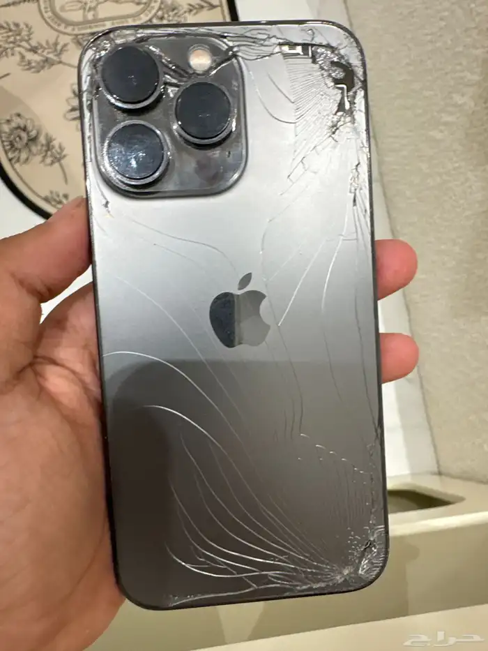 ايفون 13 مغير بطريه وشاشه 1