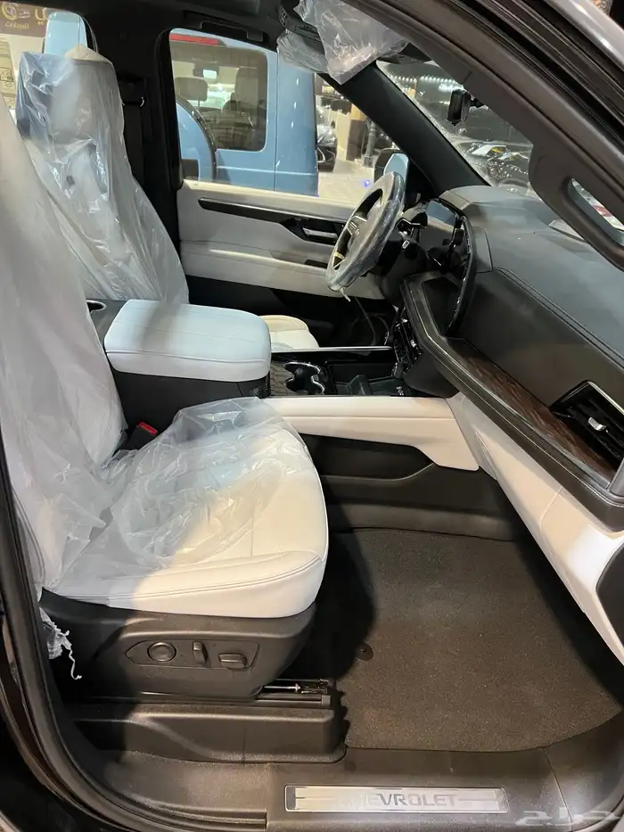 تاهو بريمير 2025 أسود داخلي ابيض 15