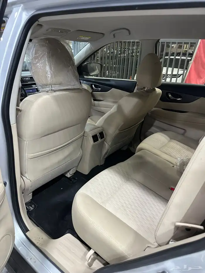 اكس تريل 2020 نص فل دبل 7 مقاعد معرض(عبيد الرشيدي) 23