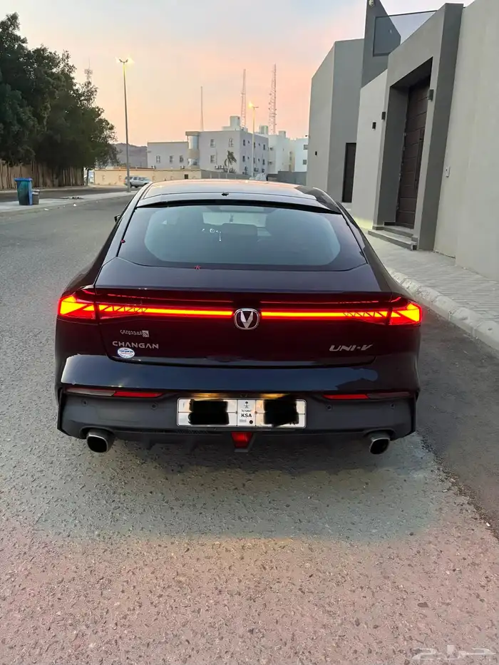 شانجان يوني في Changan UNI-V 2023 3