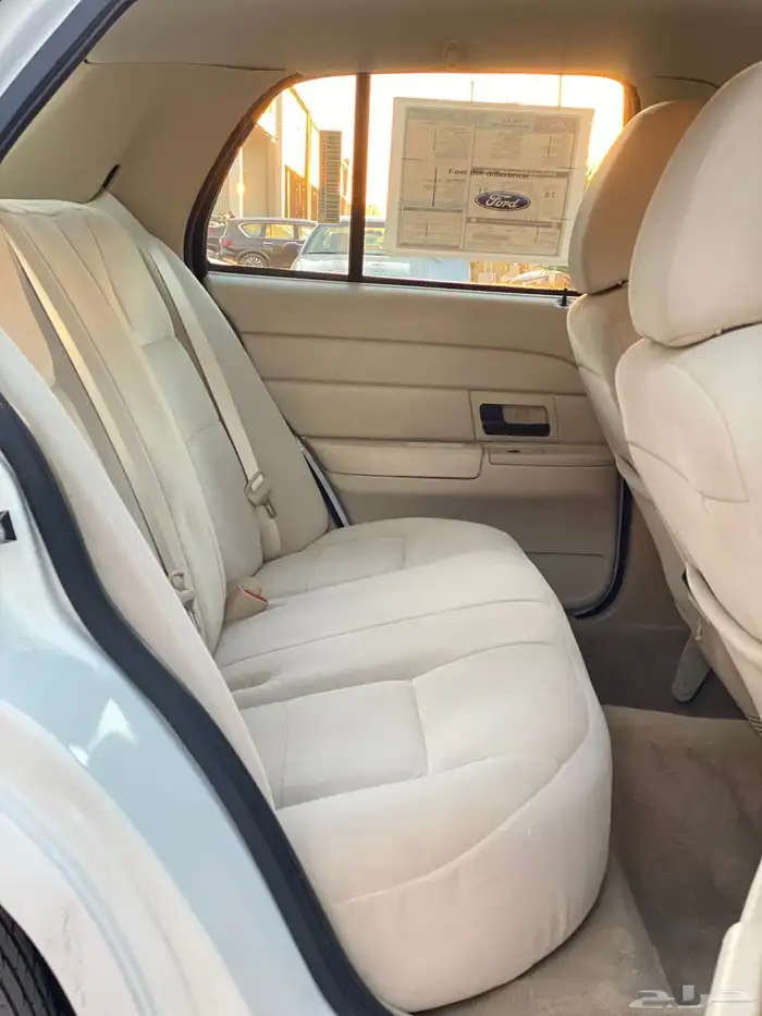 فورد كراون فكتوريا بوليسي 23