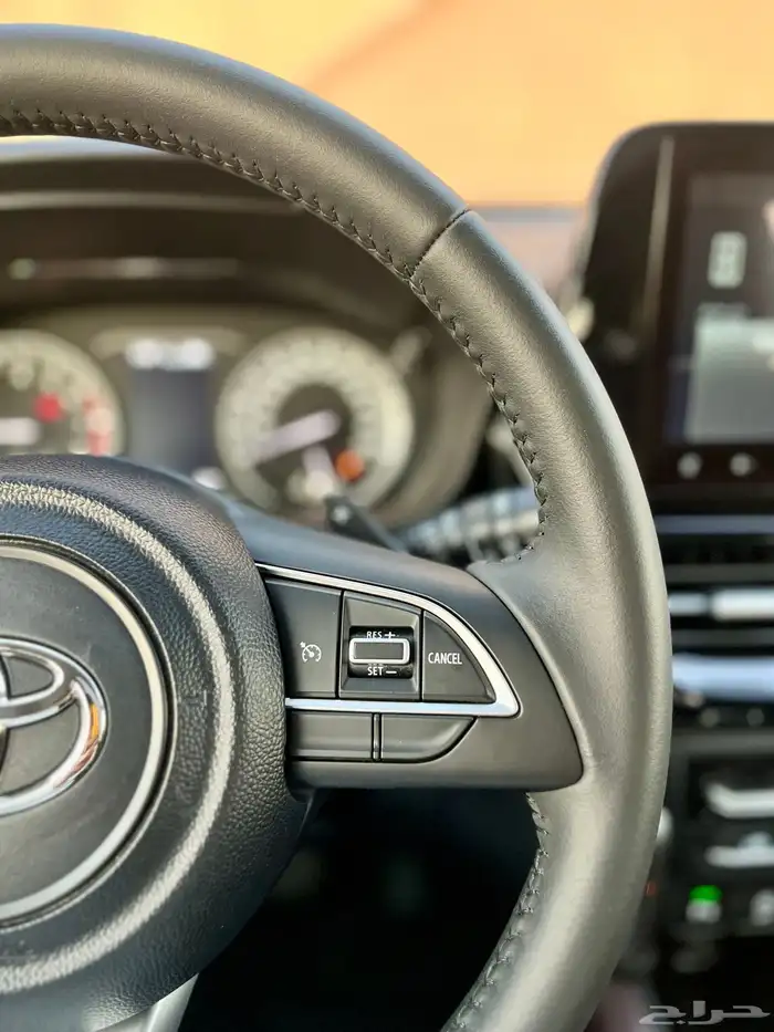 تويوتا اوربان كروزر GXL 2025 ( فل كامل ) 11